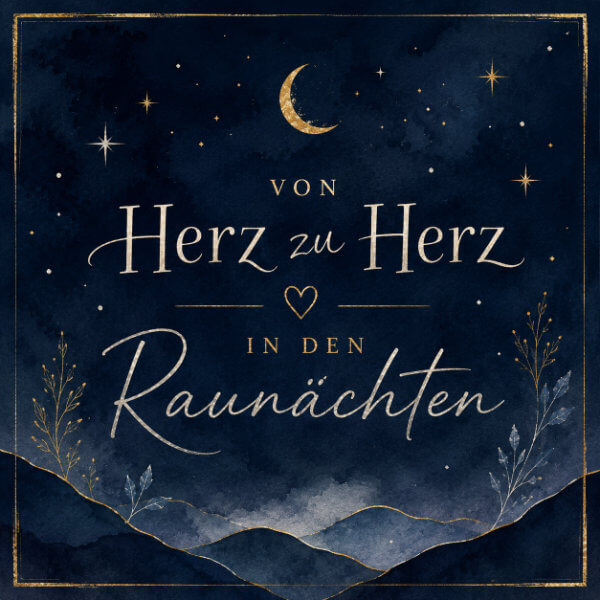 Carola Harter sitzt mit einer Kerze in der Hand in gemütlichem Kerzenambiente und channelt Engel