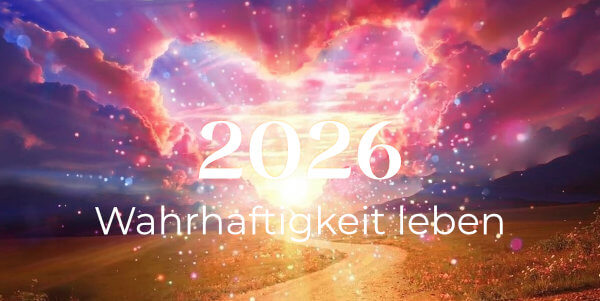 Sonne strahlt durch eine herzförmige öffnung im wolkigen Himmel auf einen weg, der direkt in die Sonne führt Jahresenergie 2026: Wahrhaftigkeit leben
